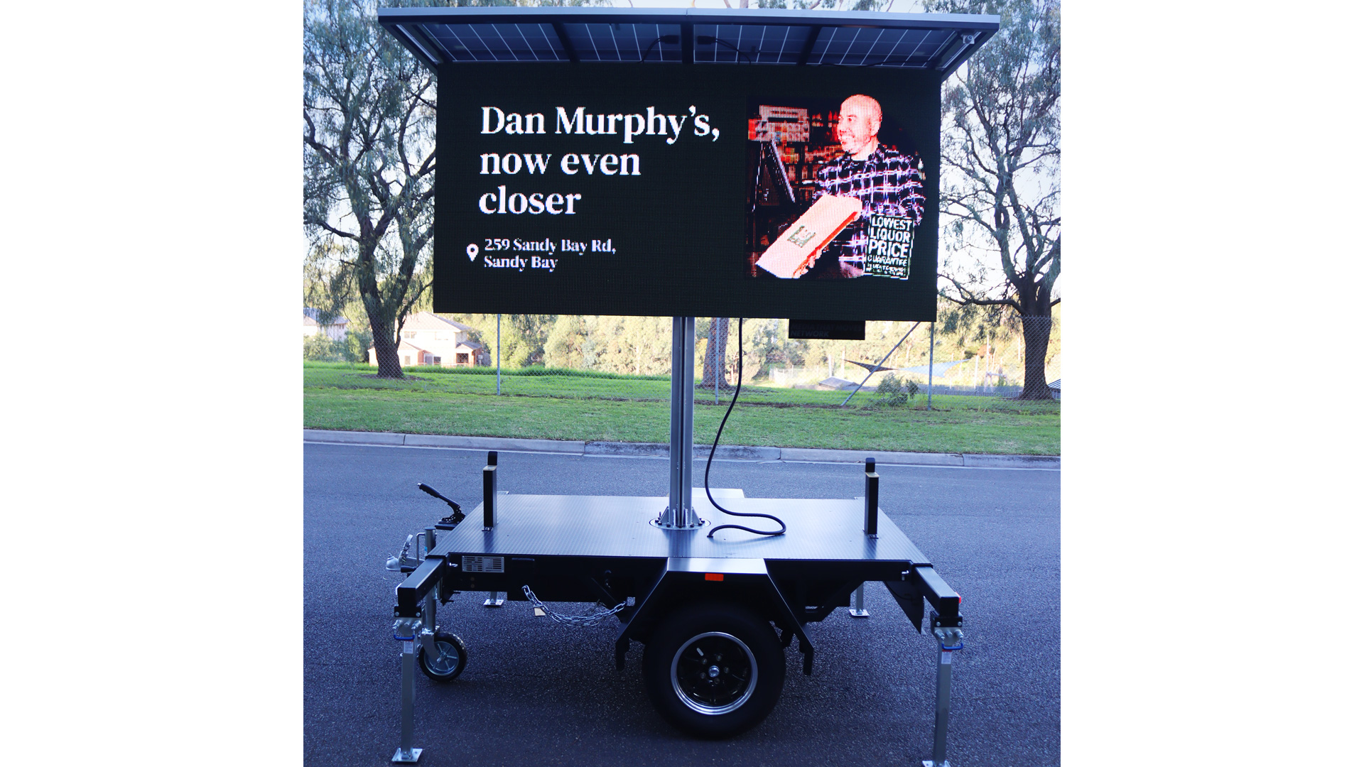 Detail Mobo Solar Ad Trailer from Media That Moves Network